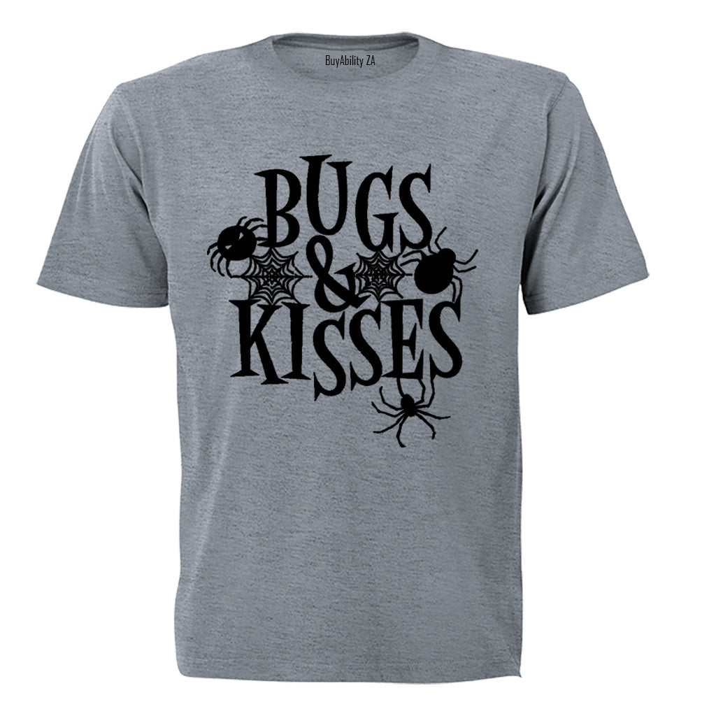 Bugs & Kisses - Halloween - Kids T-Shirt