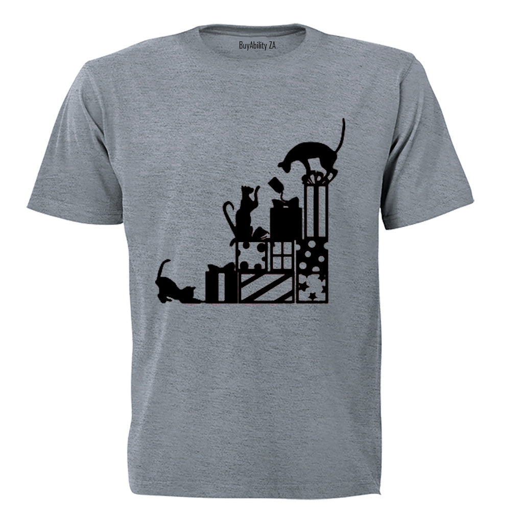 Playful Christmas Cats - Kids T-Shirt