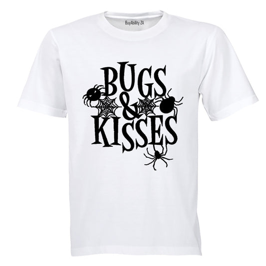 Bugs & Kisses - Halloween - Kids T-Shirt