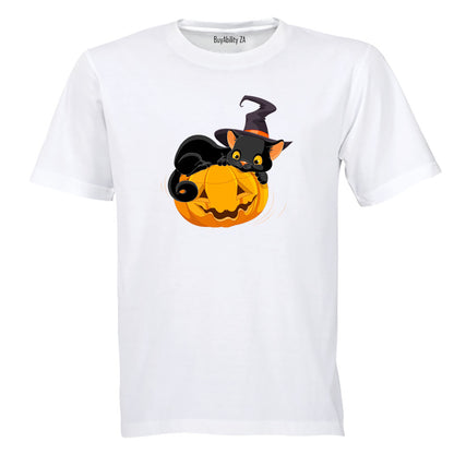 Cat on a Pumpkin - Halloween - Kids T-Shirt