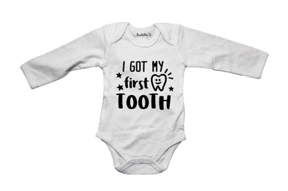 I Got My FIRST Tooth! - Baby Grow