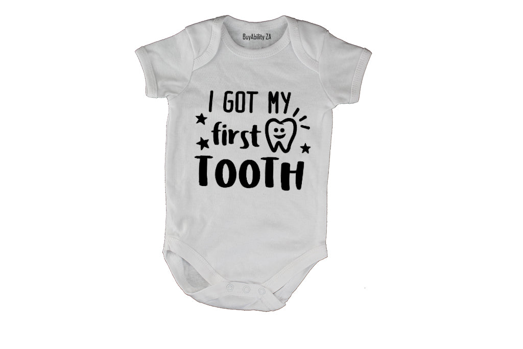 I Got My FIRST Tooth! - Baby Grow