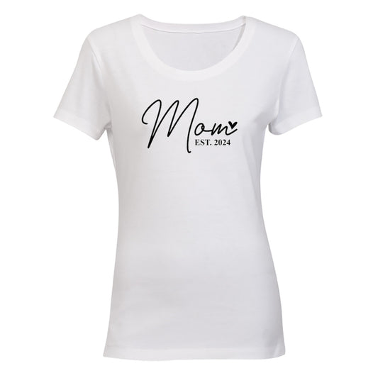 Mom Est 2024 - Heart - Ladies - T-Shirt - BuyAbility South Africa