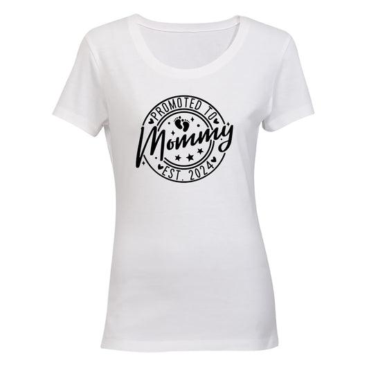 Promoted to Mommy 2024 - Circular - Ladies - T-Shirt - BuyAbility South Africa