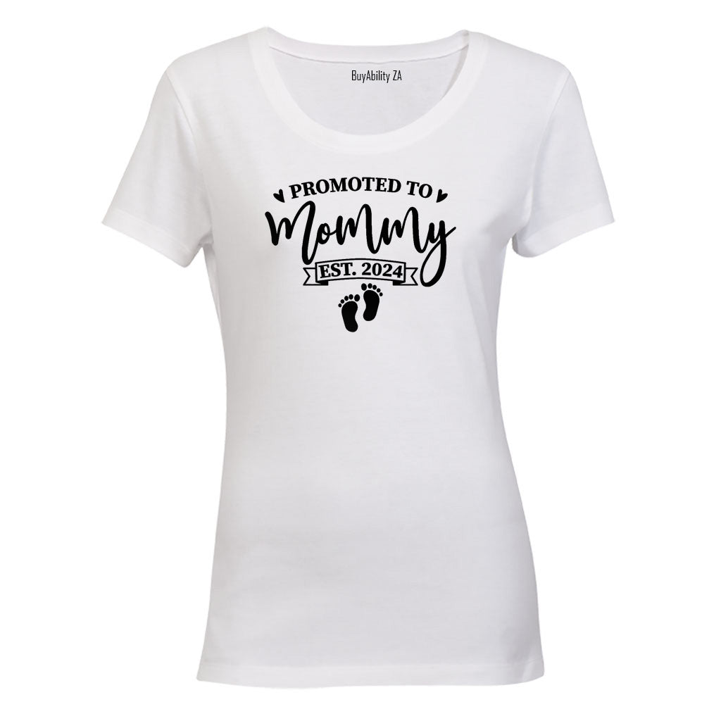 Promoted to Mommy 2024 - Ladies - T-Shirt