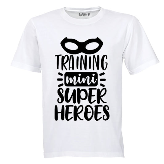Training Mini Superheroes - Adults - T-Shirt