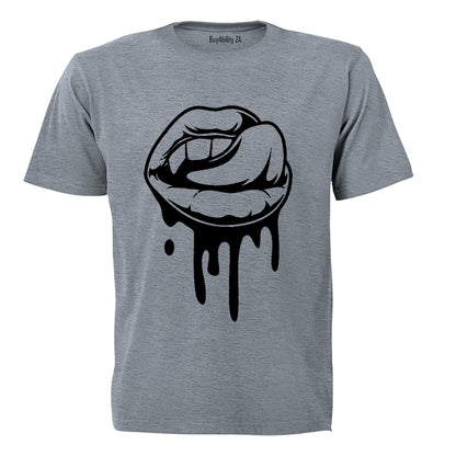 Vampire Lips - Halloween - Adults - T-Shirt