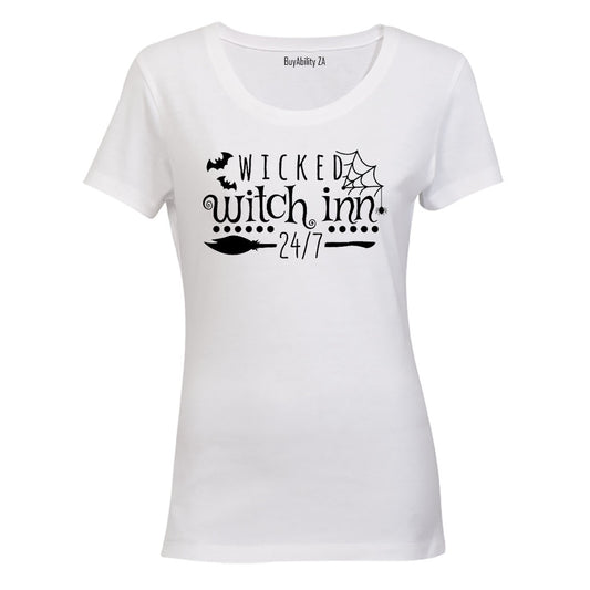 Wicked Witch Inn - Halloween - Ladies - T-Shirt